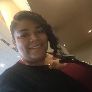 Meet your Posher, Alise